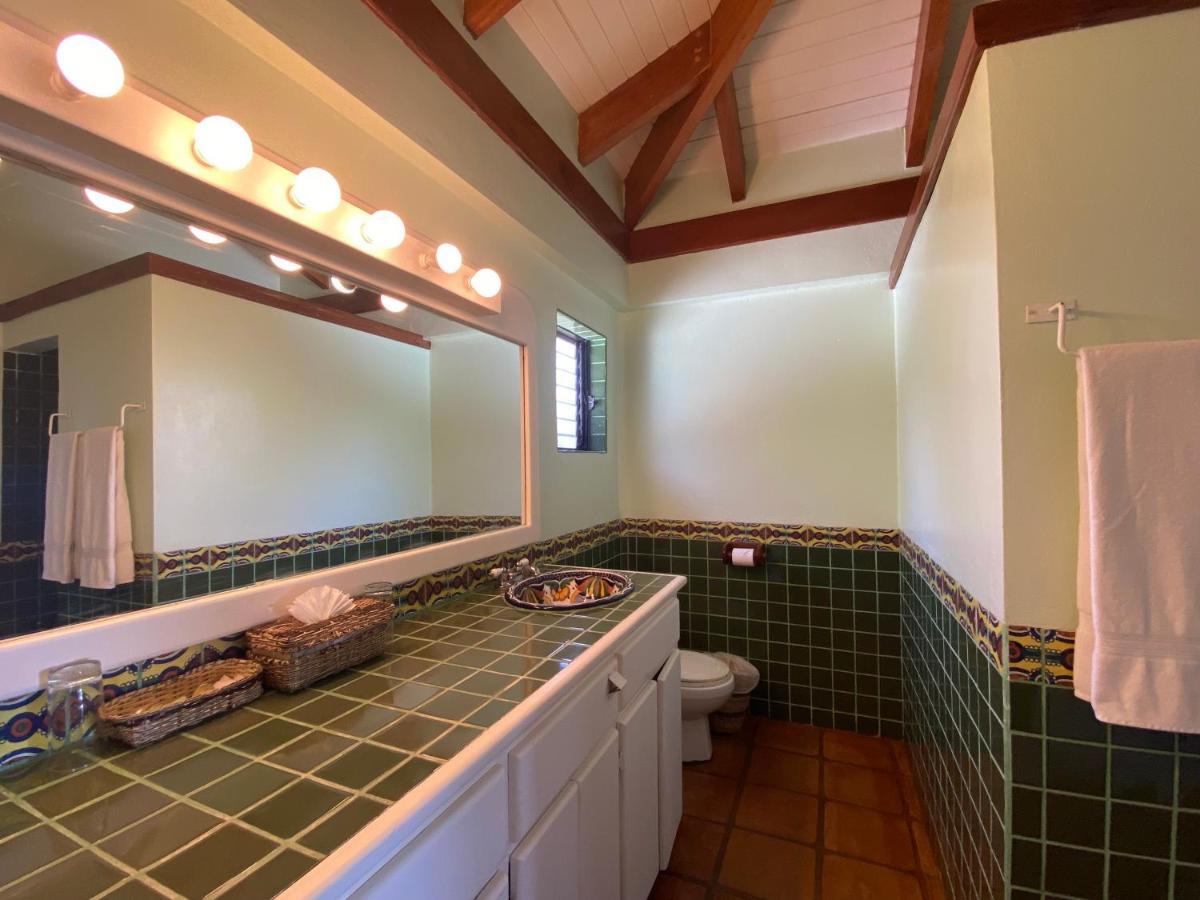 Tranquility Beach Suites Placencia Екстериор снимка
