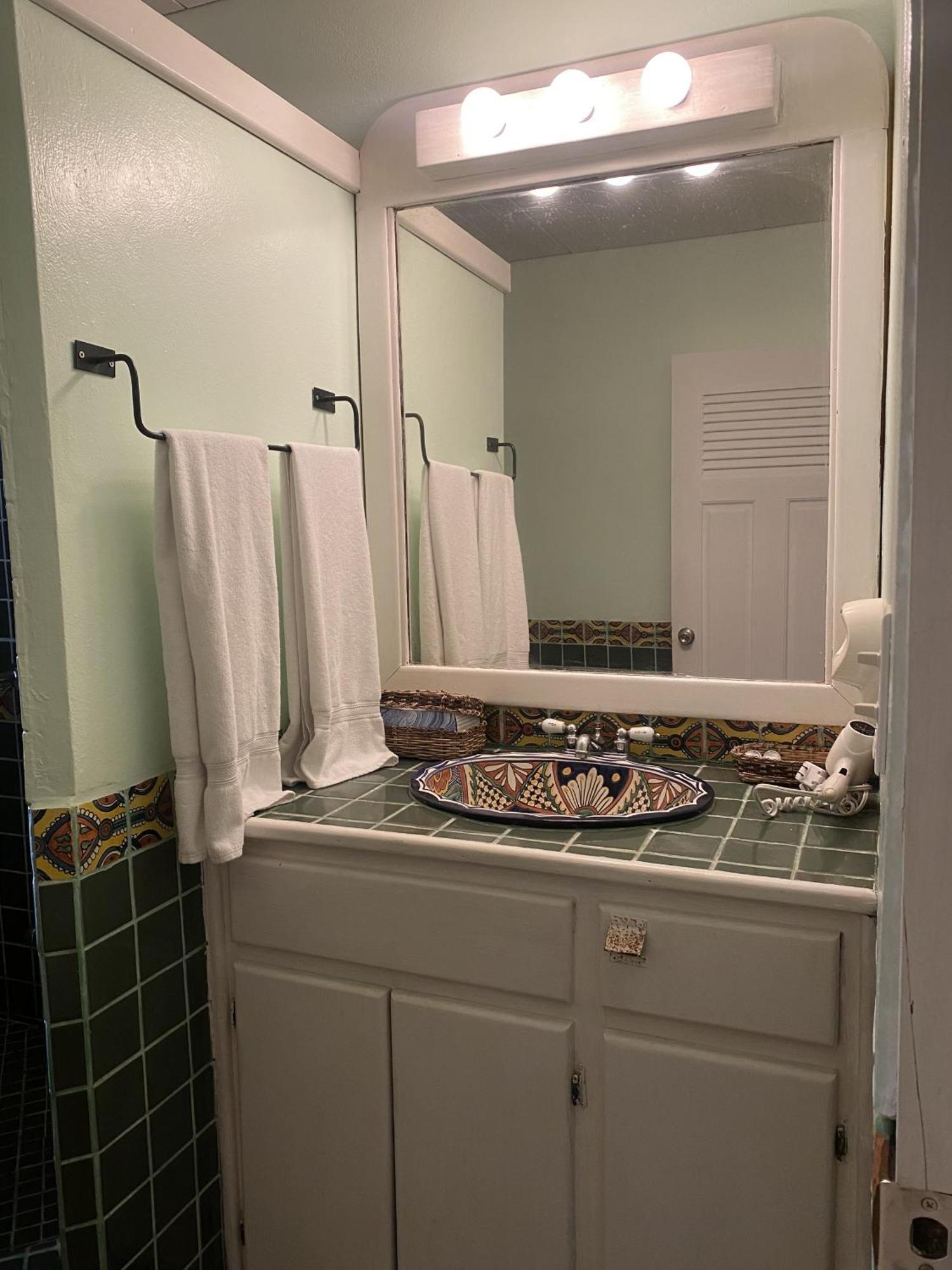 Tranquility Beach Suites Placencia Стая снимка